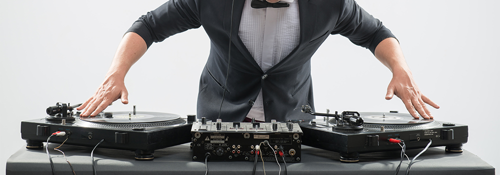 A DJ Buying Guide for Events Buying Guide for Event DJs