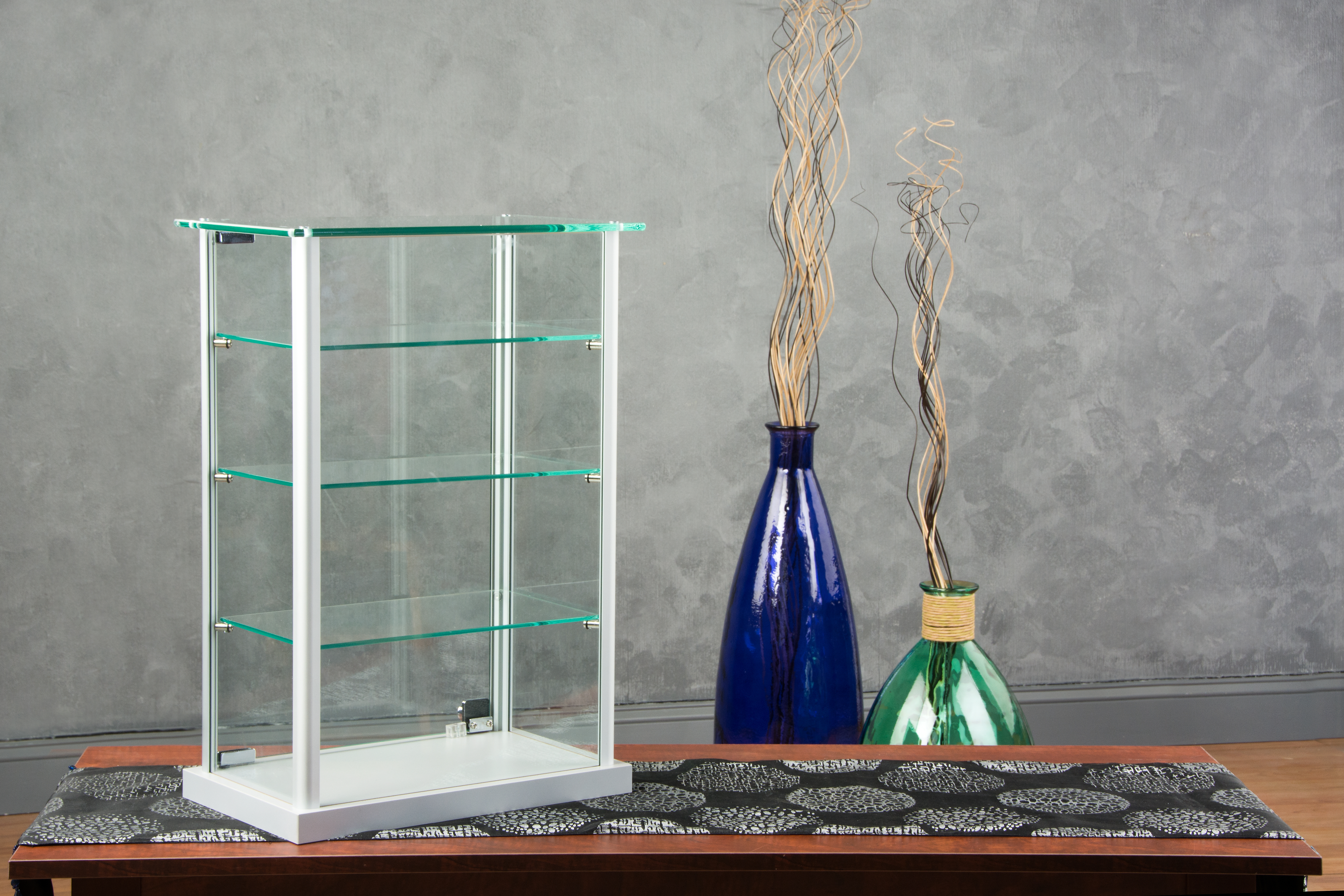 Displays2go CTRRVBLKB Spinning Glass Display Case with Halogen Top Lights -  Zen Merchandiser