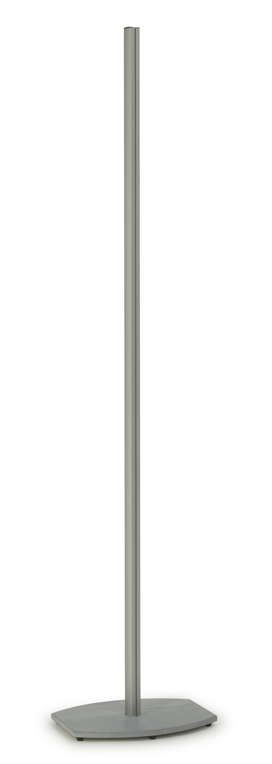 Sturdy 8' banner pole can accommodate tons of display accessories.