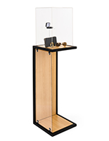 Modern exhibition plinth with overall height of 53 inches