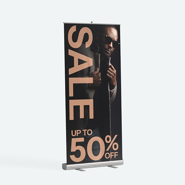 Retractable banner stand