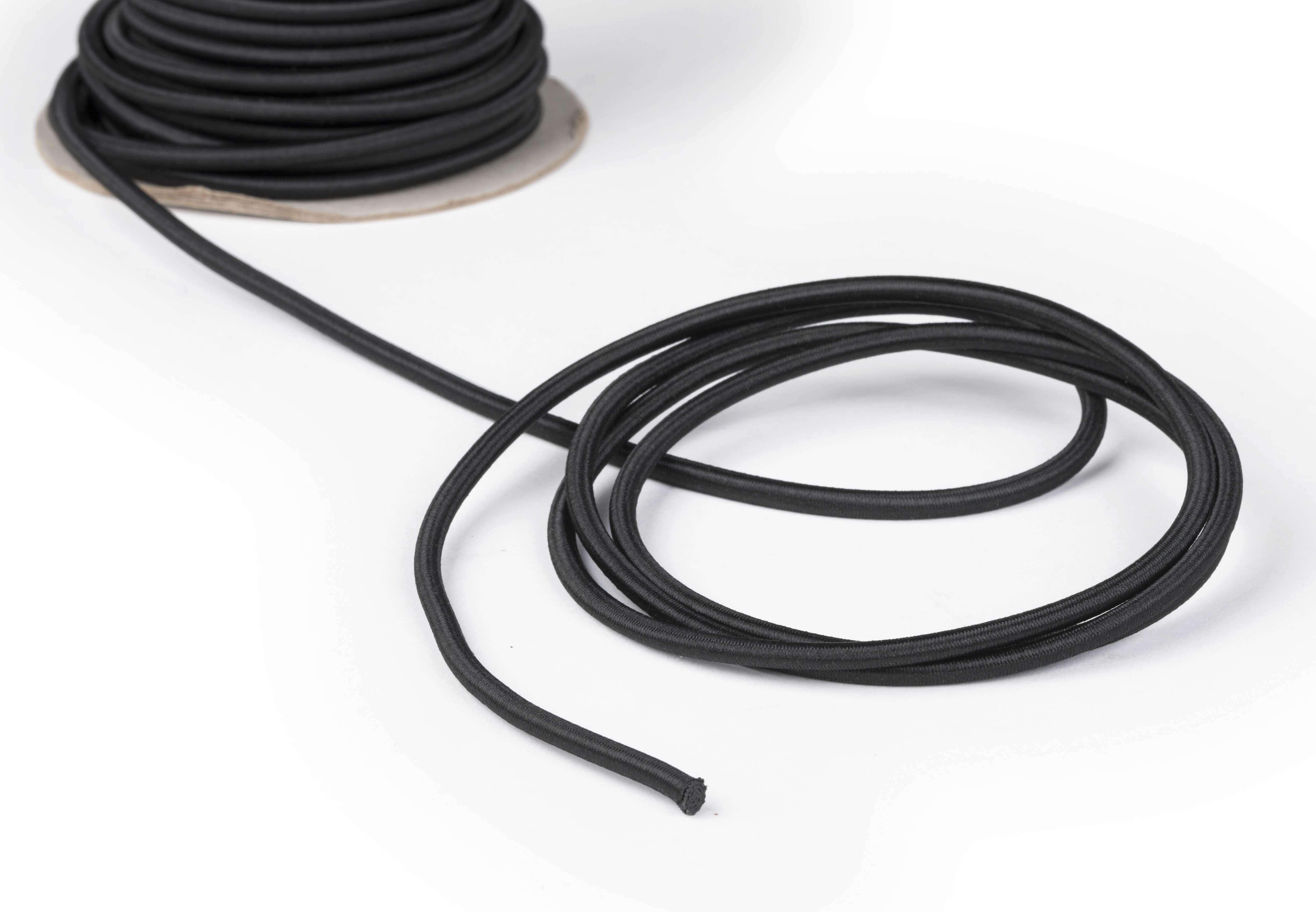Set of (10) QueuePole Slim 39” Stanchion Posts w/ 100’ Black Elastic Cord - Black - Image 4