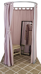 Portable dressing outlet room