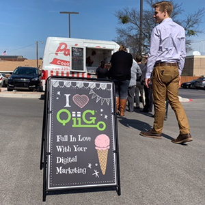 food trailer signs