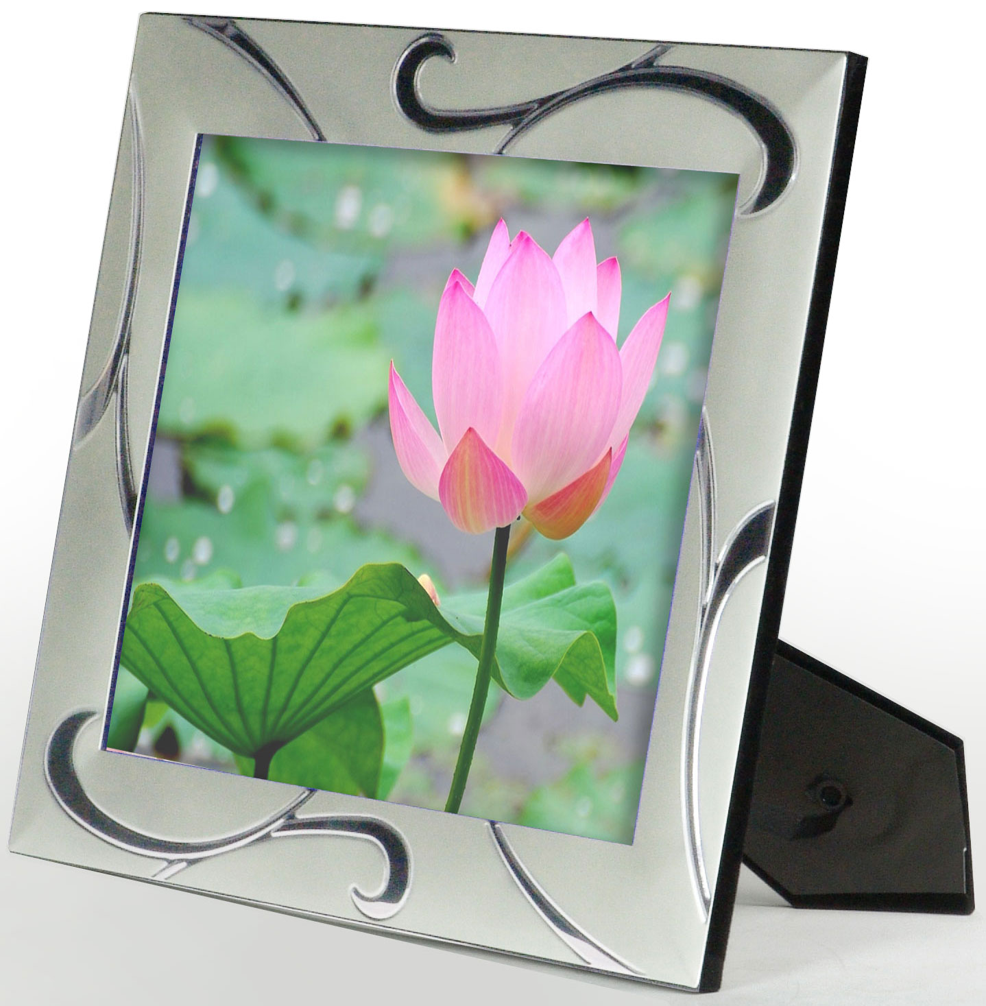 Metal Picture Frames w/ Silver Reflective Border | 4" x 6" | Displays2Go