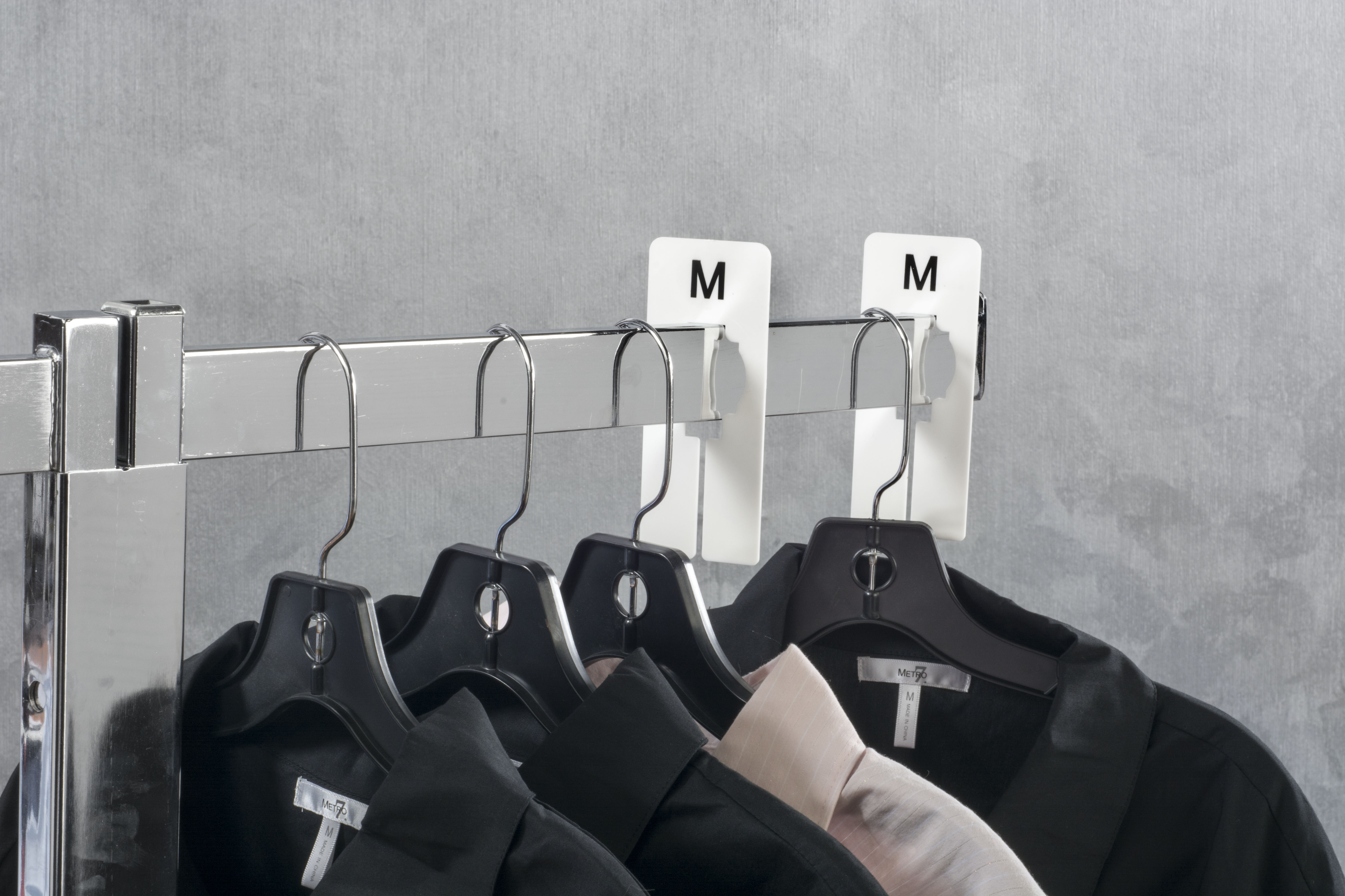 Clothing Rack Size Dividers | Medium Markers | Displays2Go