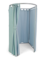 Portable dressing room with floor standing design