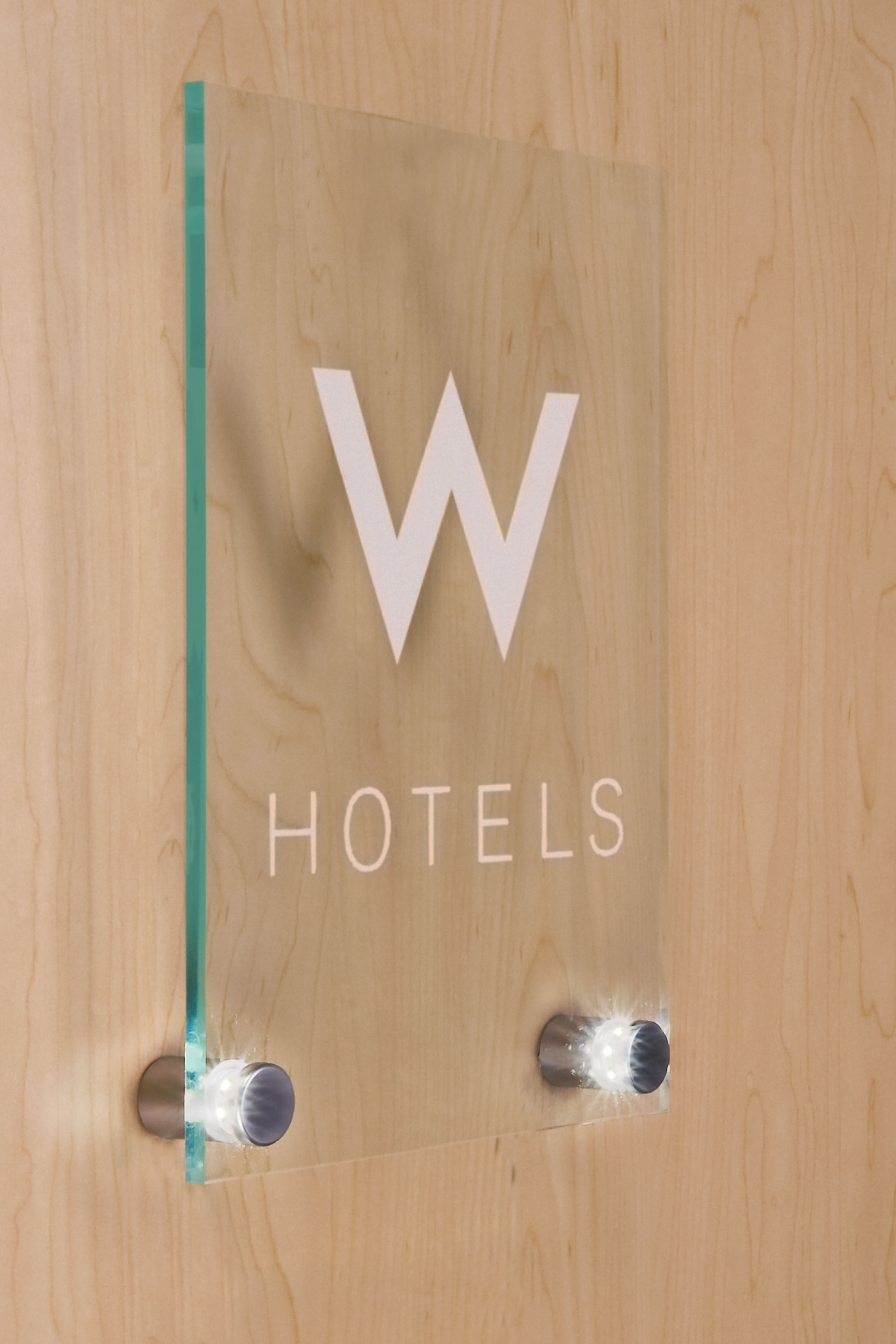 1 x 1 Through Grip Standoffs, LED Illuminated, Round, Aluminum, Set of 2 - Silver - Image 2