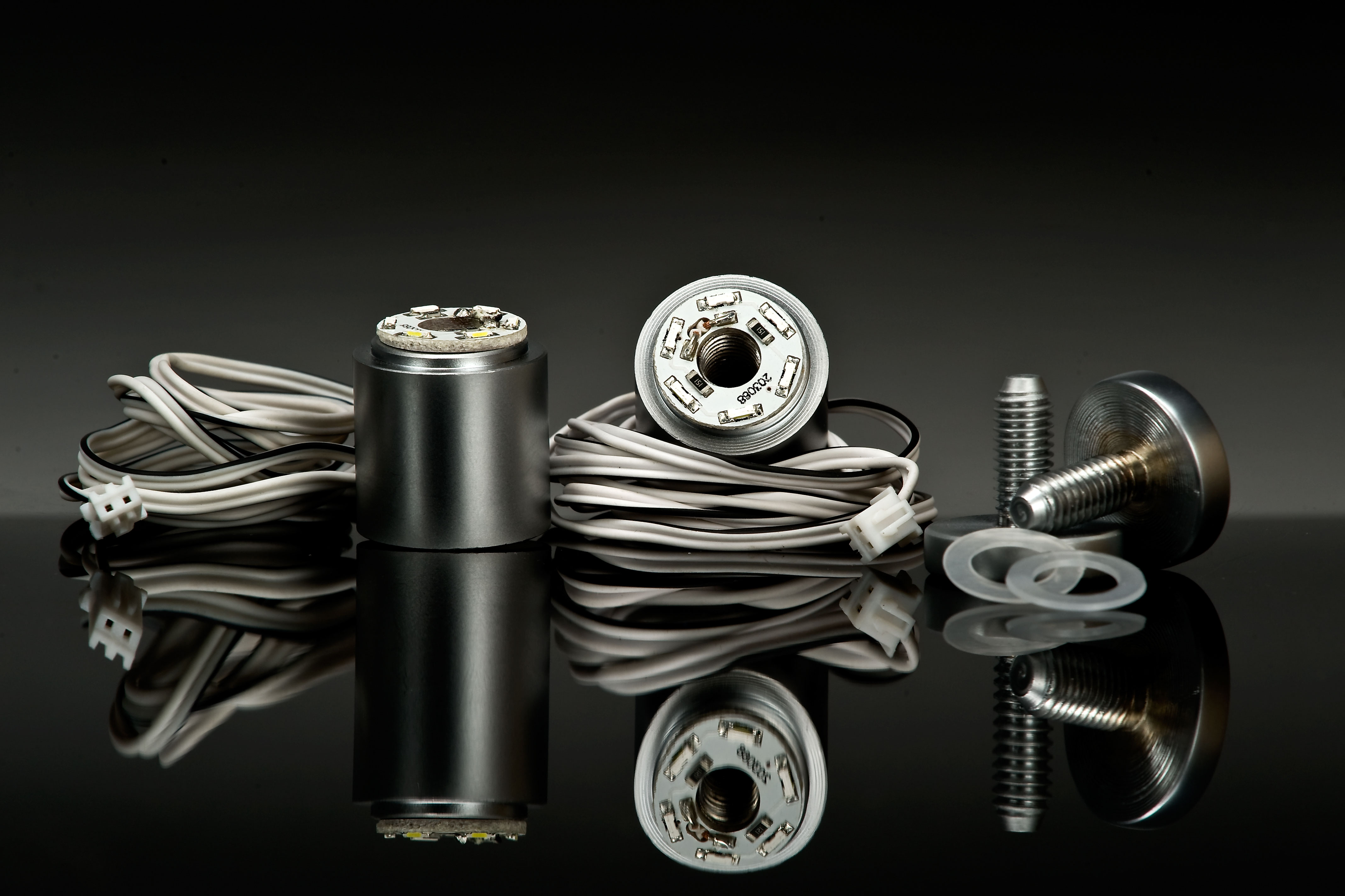 1 x 1 Through Grip Standoffs, LED Illuminated, Round, Aluminum, Set of 2 - Silver - Image 4