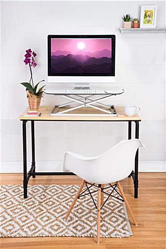 Height adjustable standing desk converter with large surface area