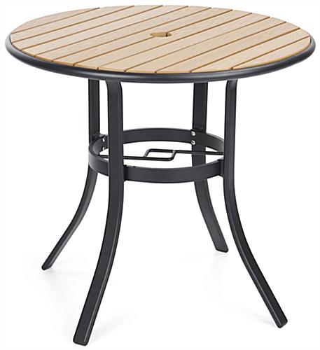 Patio set with circular table top 