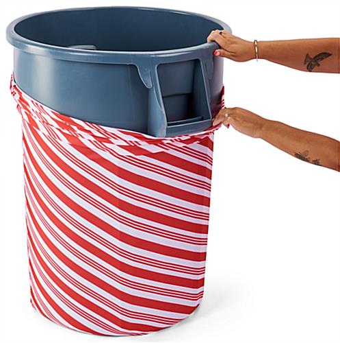 Candy cane stretch trash can cover is easy to apply 
