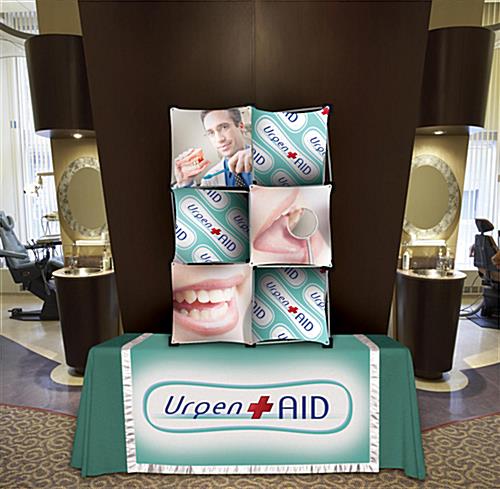Pop up tradeshow display with vertical or horizontal placement