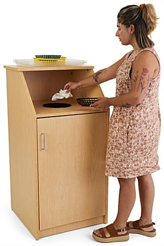 Restaurant trash receptacle with easy assembly 