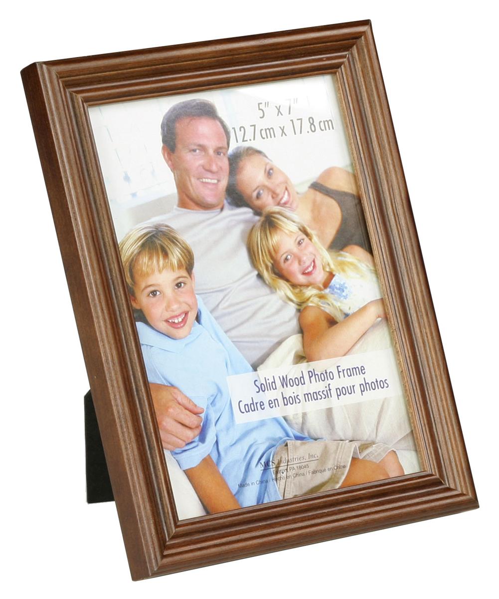 This walnut wood frame 5" x 7" photos.