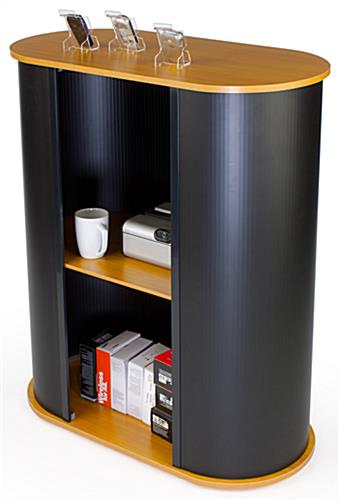 Modular Counter for Trade Show Includes an Inner Shelf for Storage
