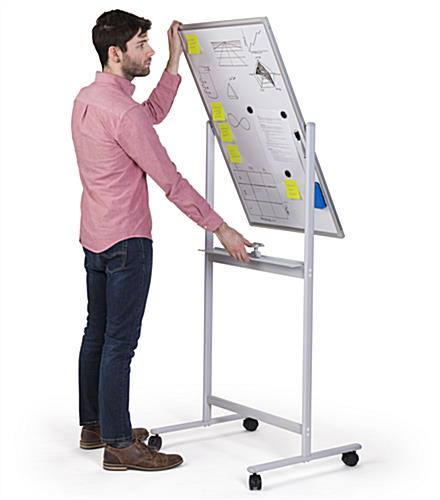 Reversible portable whiteboard